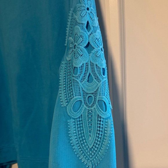 Lilly Pulitzer blue sweatshirt - Picture 3 of 3